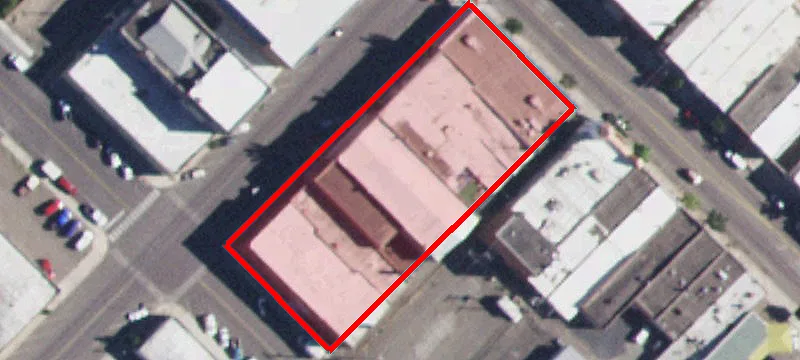 1011 Main St