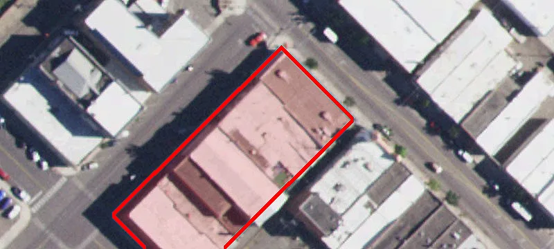 1005 Main St