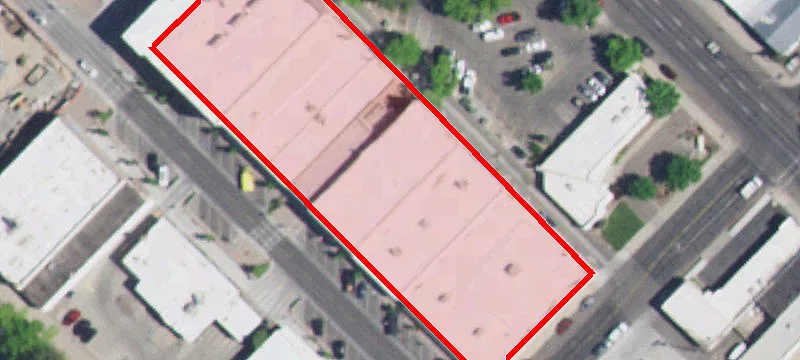 233 Main E Ave