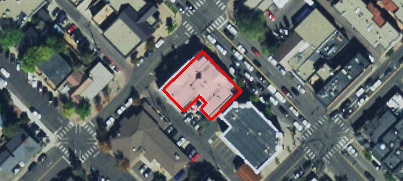 371 Main St