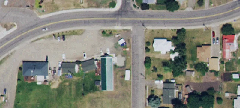 407 Foster Ave