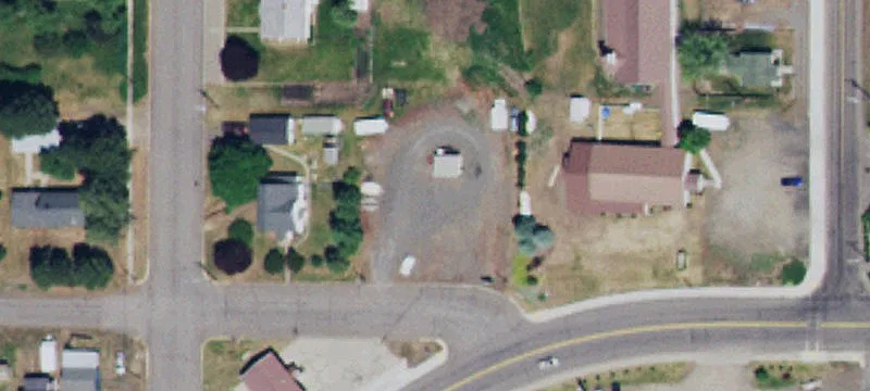 410 Foster Ave