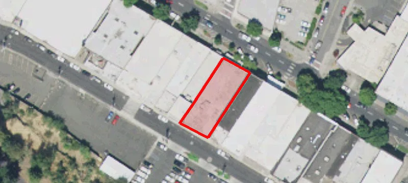 704 Main St