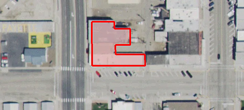 711 Ctr Ave