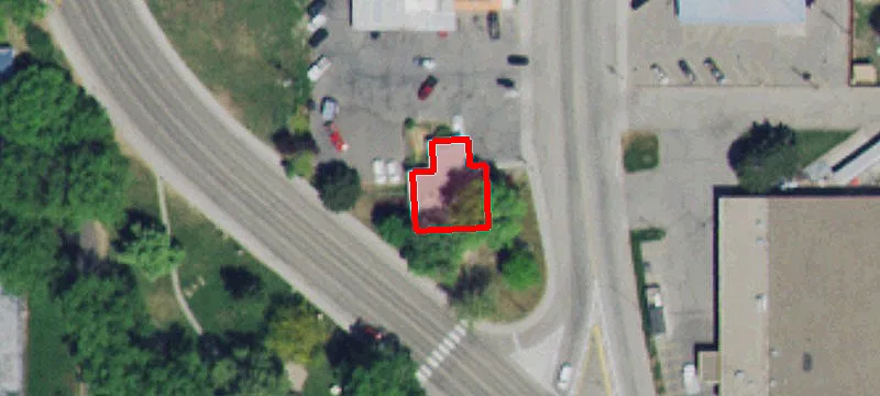 400 Main St