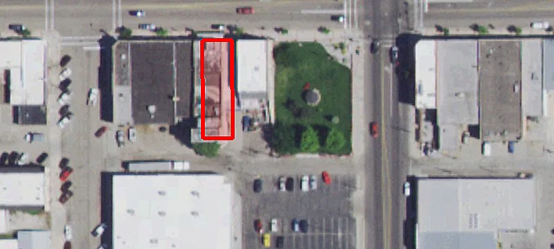 123 Main St