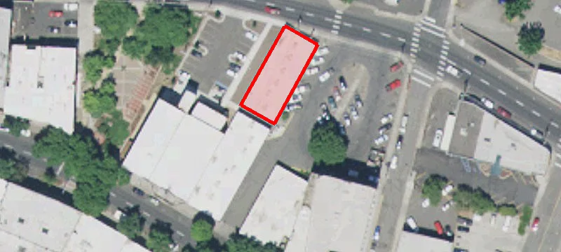 621 Main St