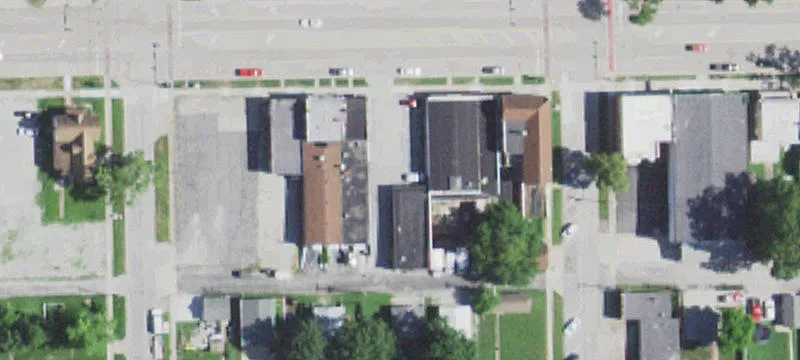 816 Broadway