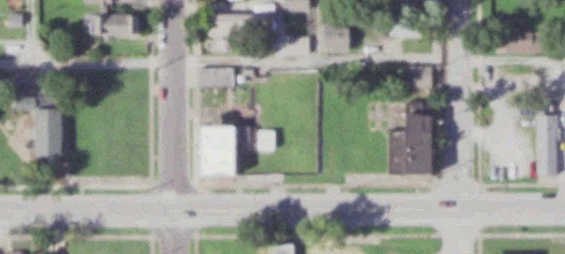 905 Niedringhaus Ave