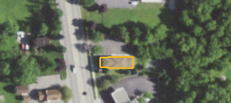 1095 Grn Bay Rd