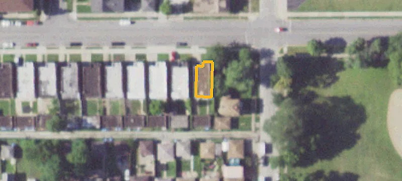 305 Memorial Dr