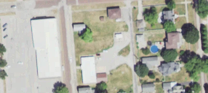 561 Oak St