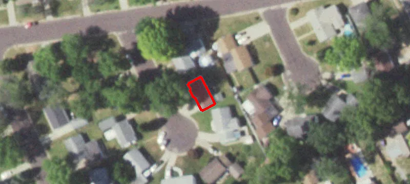 825 Paris Ave