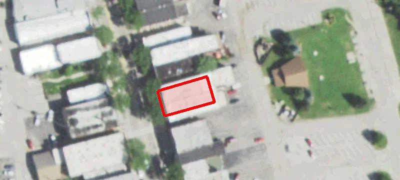 903 Main St