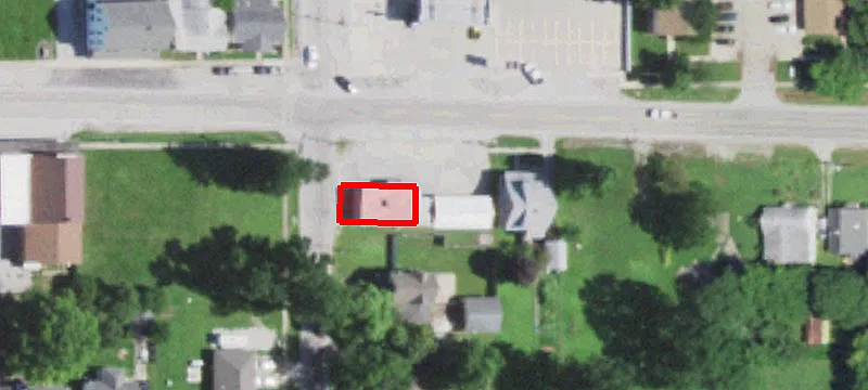 702 Main St