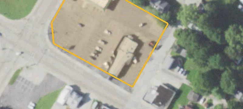 1601 Main St