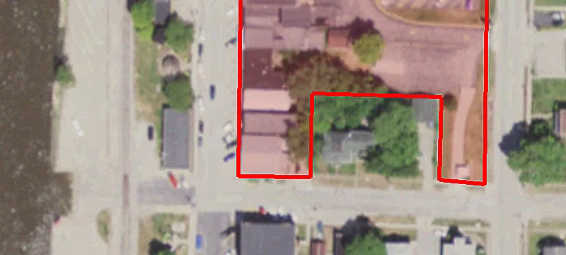 106 Main St