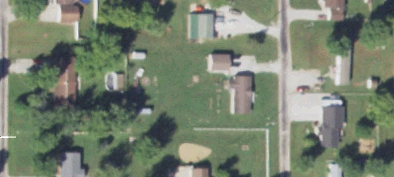 636 Lakeview Dr
