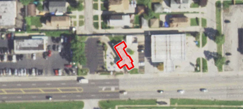 211 Roosevelt Rd