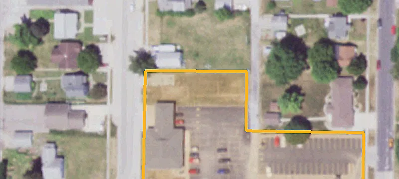 319 3rd W St
