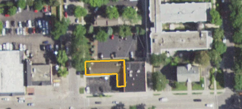 19 Chicago Ave