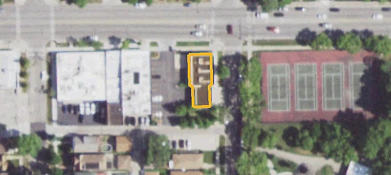 2935 Peterson Ave