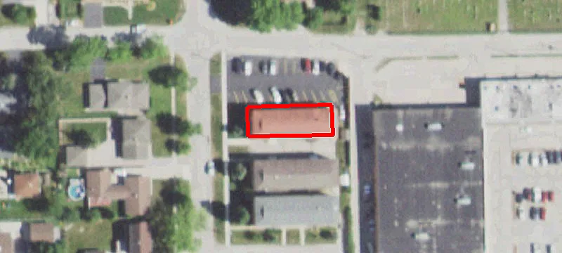 1035 Warner Ave