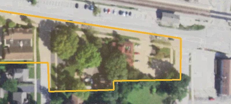 211 Railroad Ave