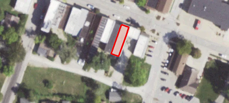 421 Main St