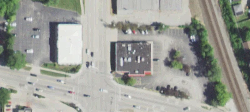 10 Maple Ave