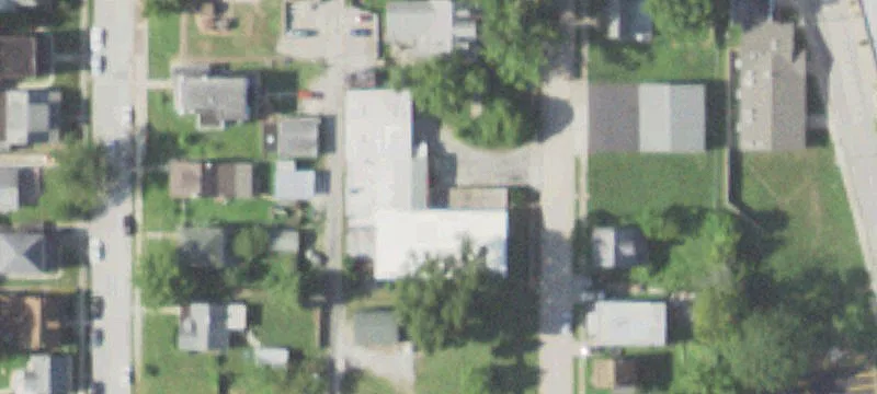 915 Charles St