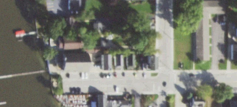 32 Grand Ave