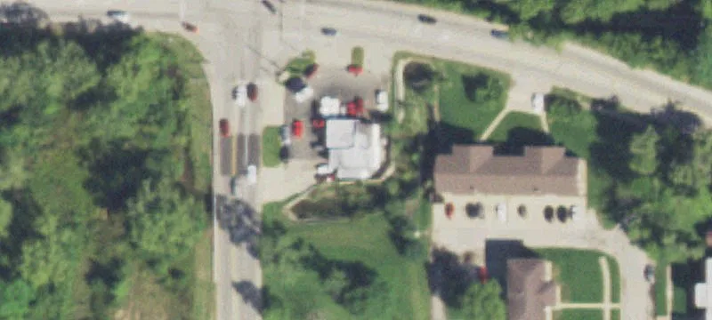 1701 Lewis Ave