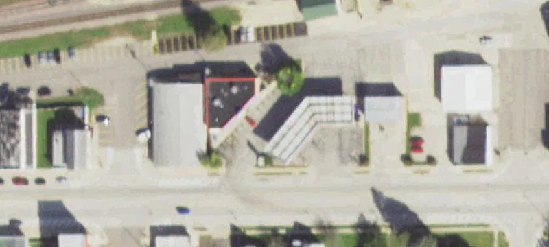 411 Main St