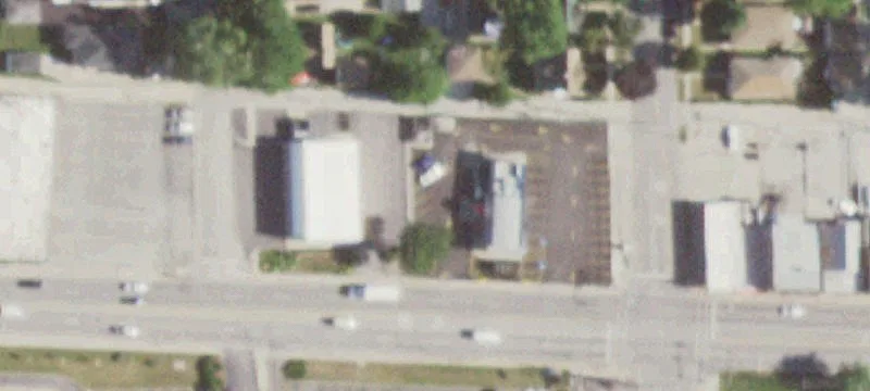 10000 Grand Ave
