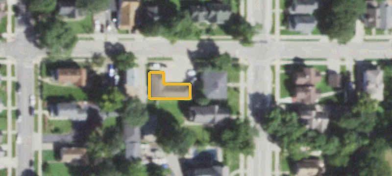 470 Douglas Ave