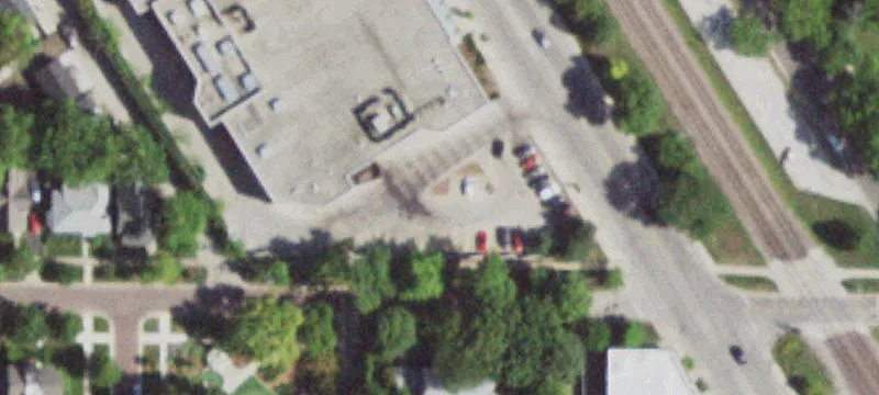 411 Grn Bay Rd