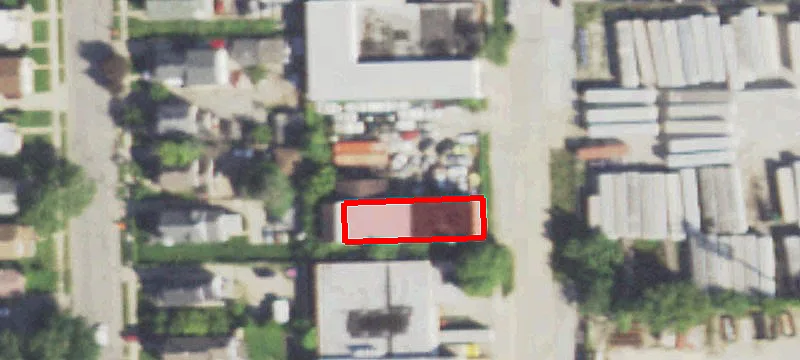 136 8th Ave
