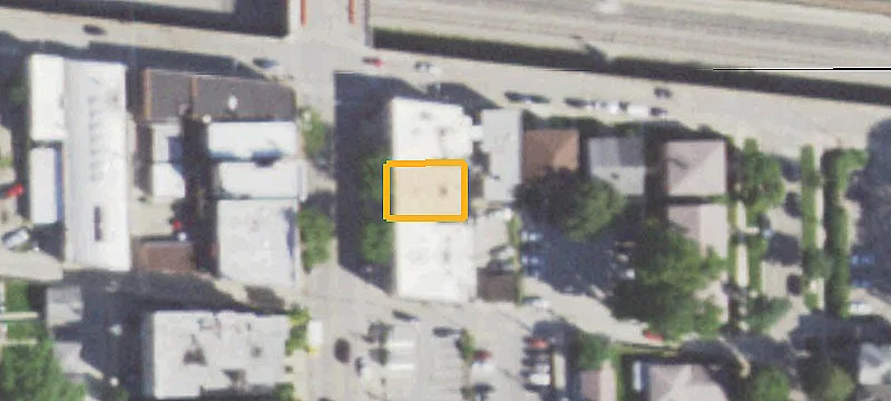 900 Oak Park Ave