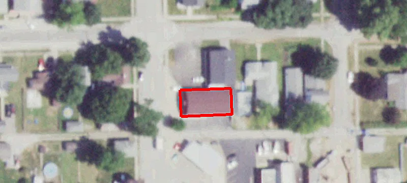 105  St