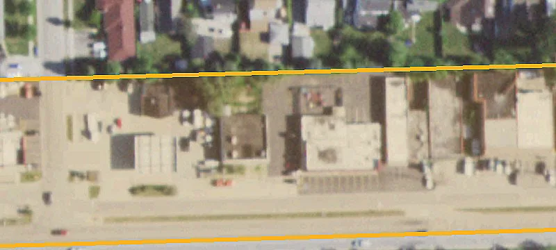 310 En Ave