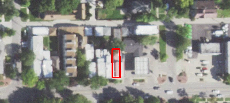 110 Chicago Ave