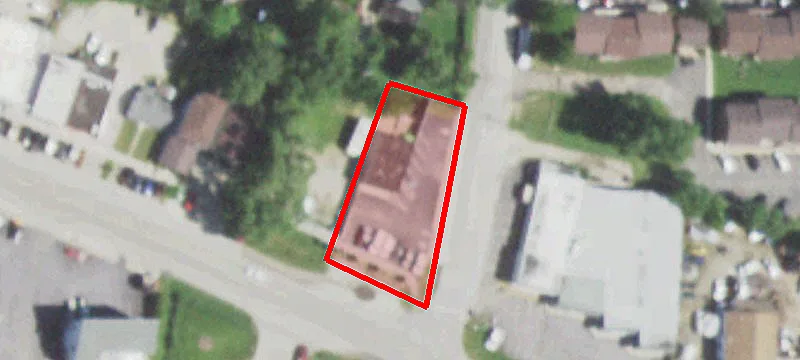 372 Main St