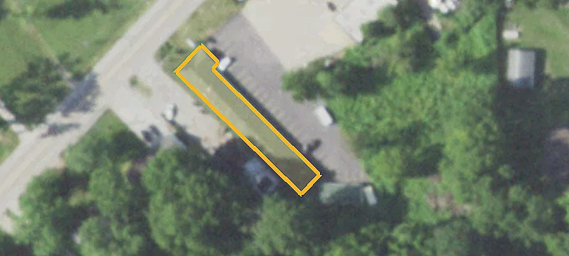 1438 Centreville Ave