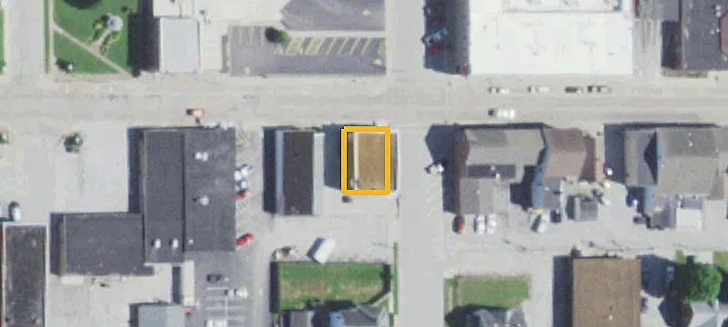 28 Main St