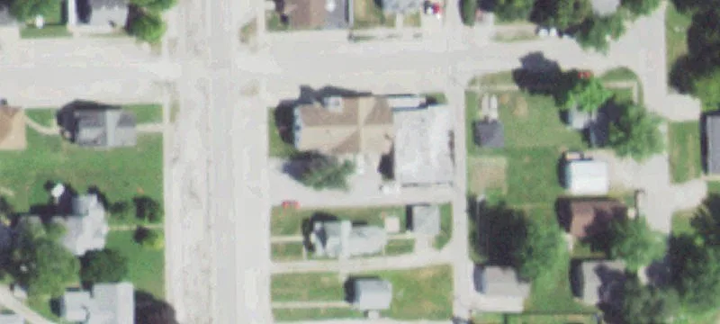 405 Broadway St