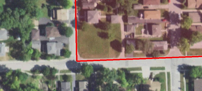 743 Ledochowski St