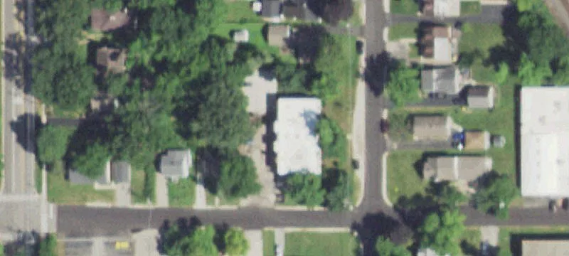 320 Slusser St