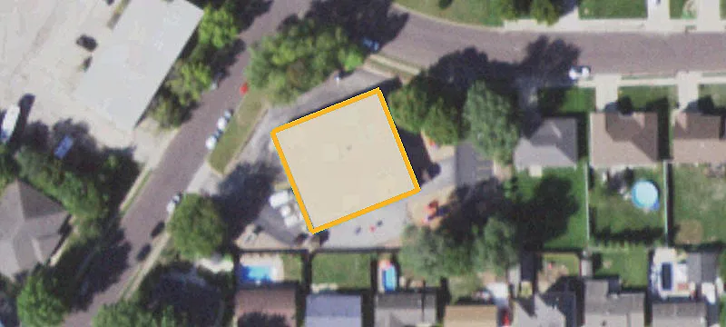 900 Kennedy Dr