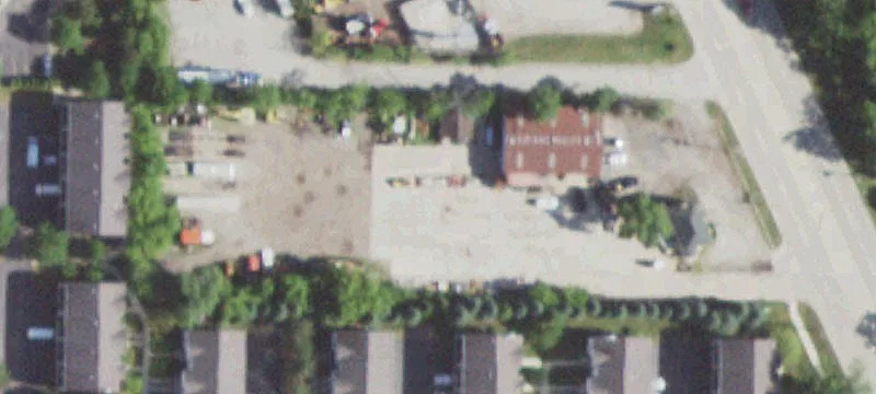 886 Milwaukee Ave